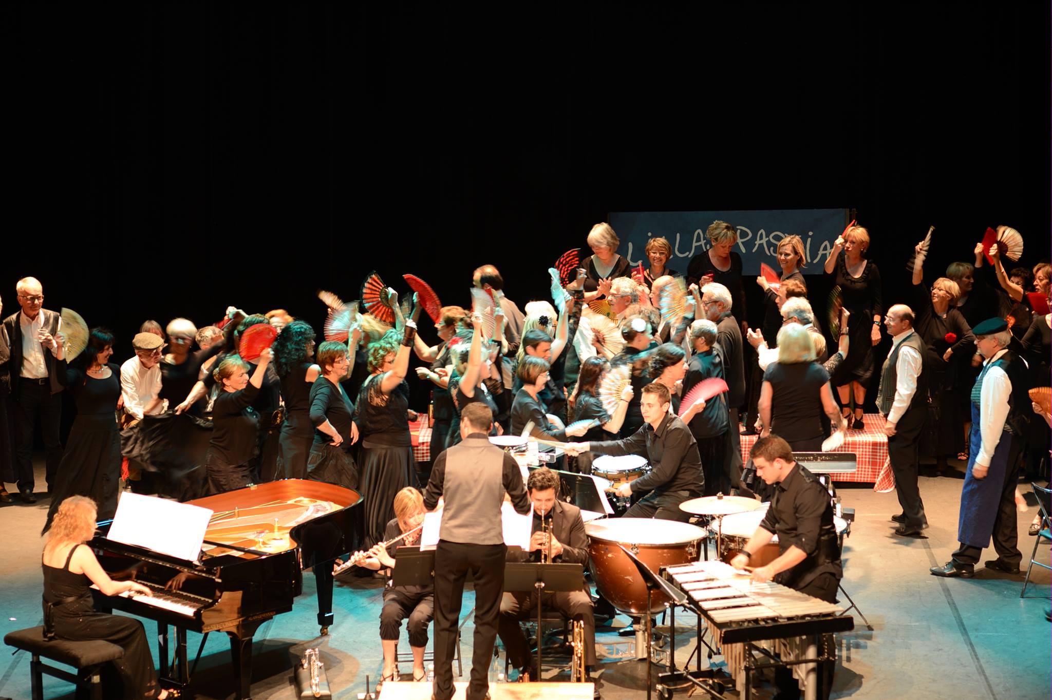 981082_583384618368757_1370767297_o